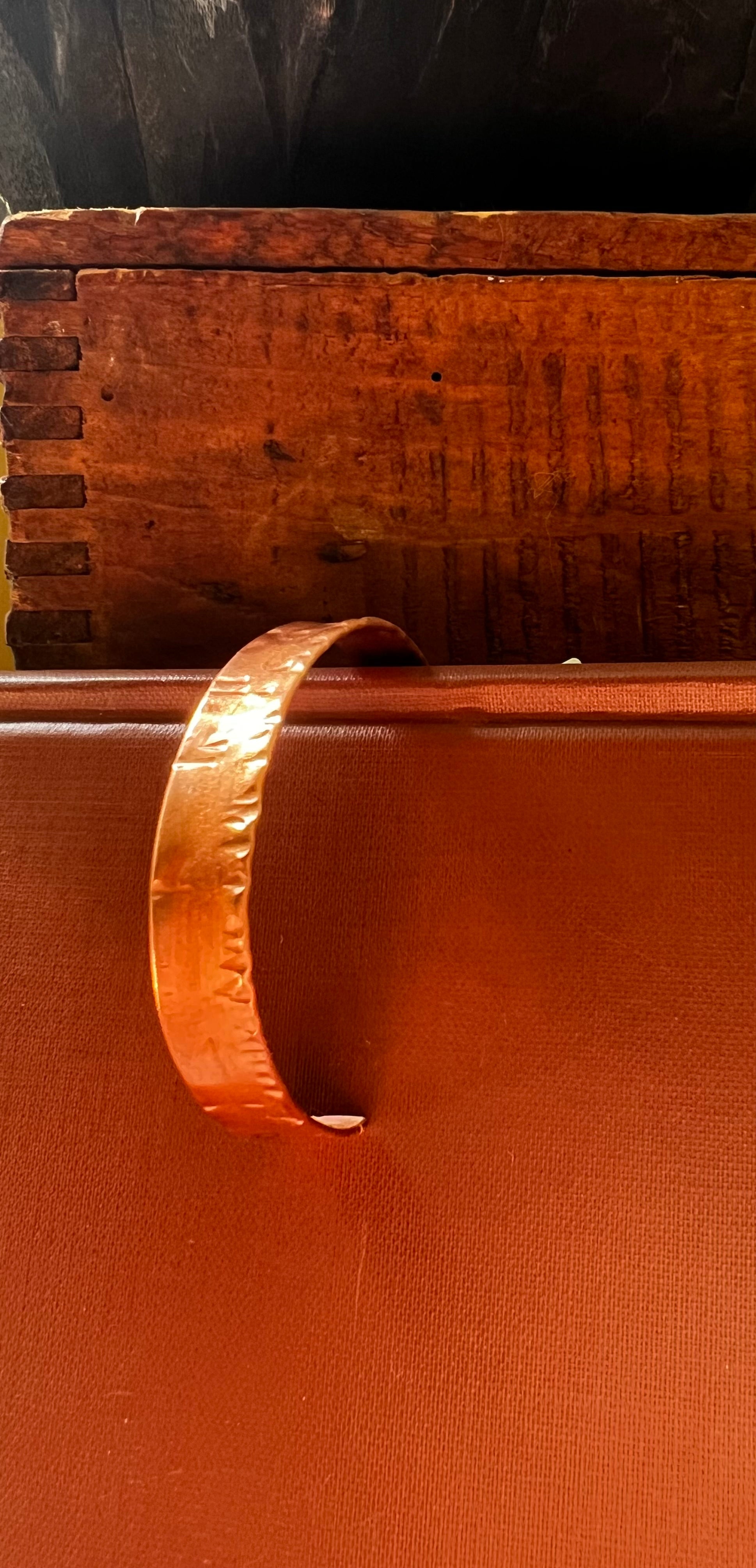 Wrap me in coppery love!